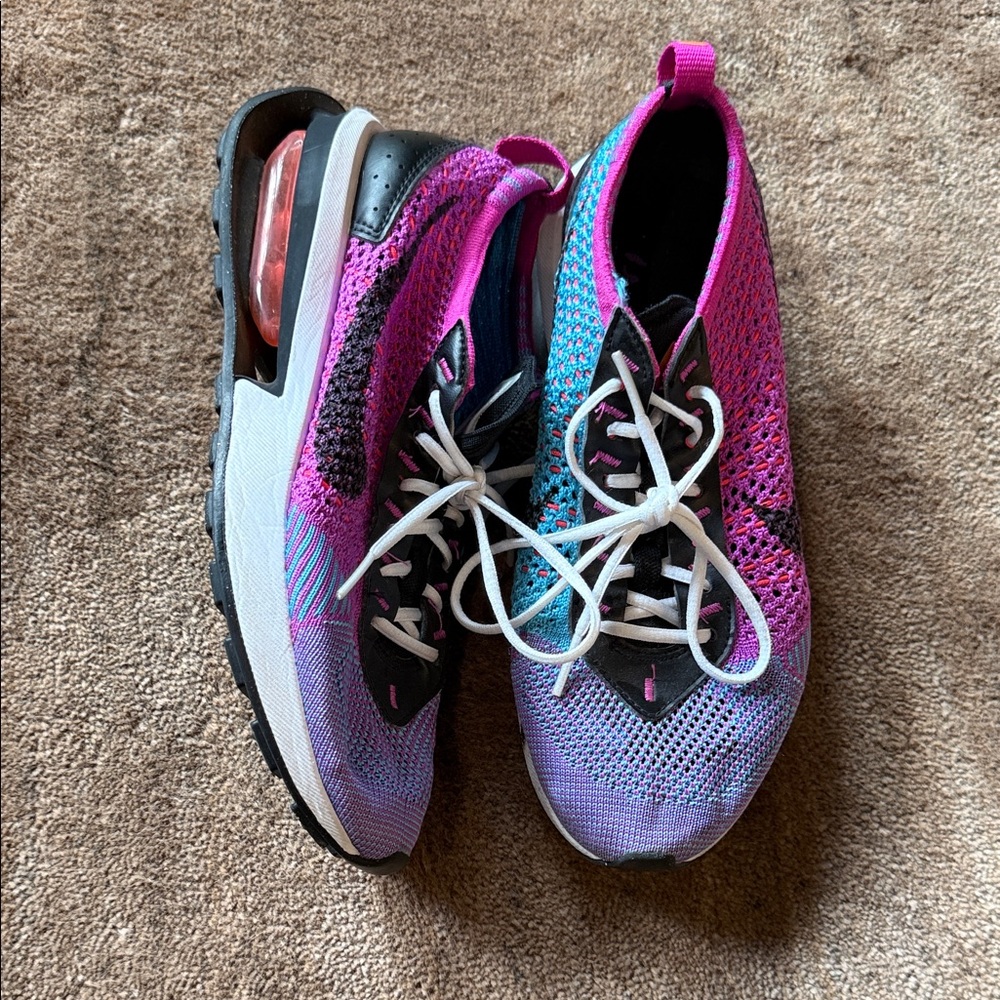 Nike Flyknit Women's Multicolor Sneakers Size 7